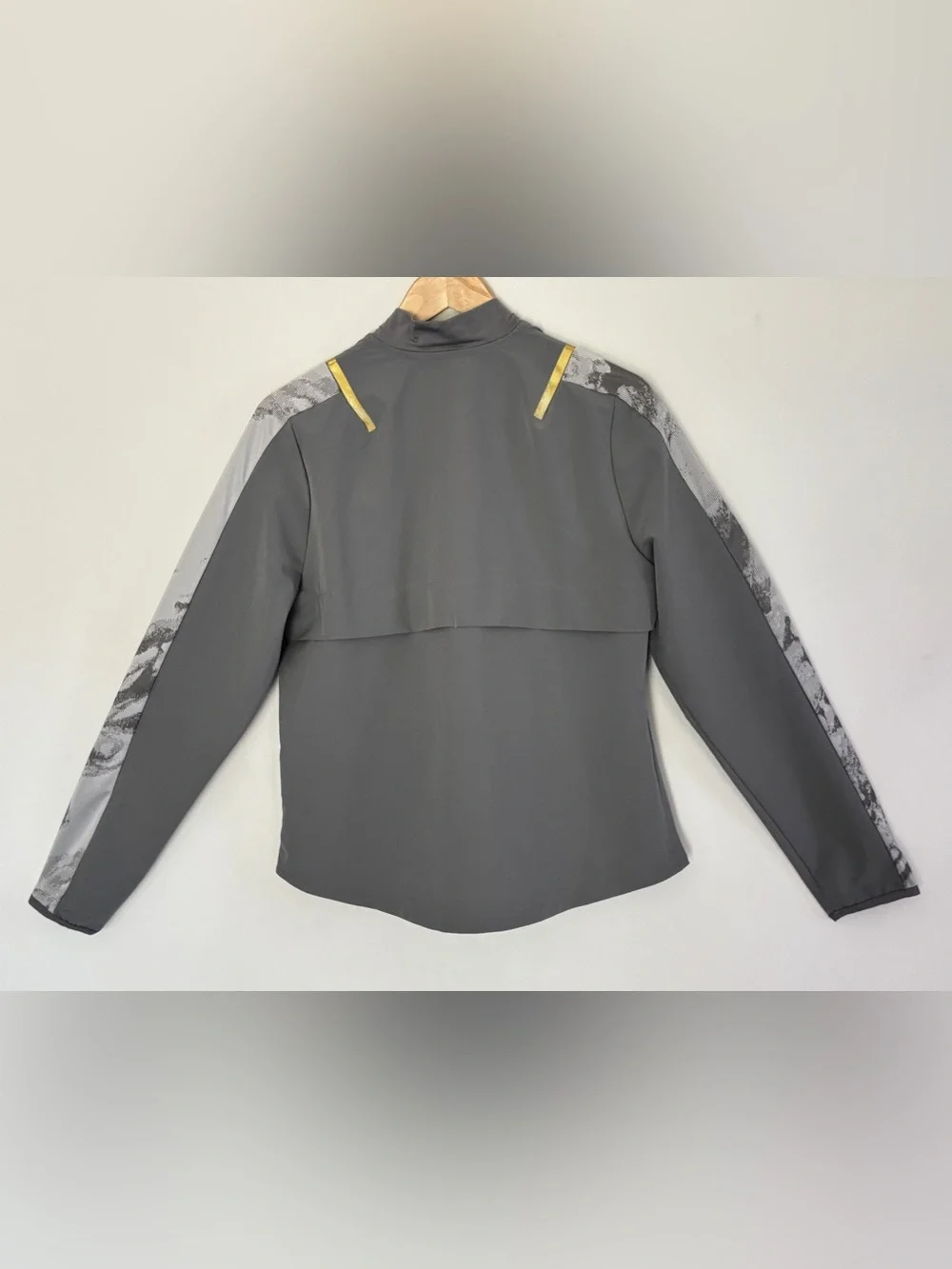 Adidas Men 1/4 Zip Long Sleeve Windbreaker Pullover Small Sample Running Golf